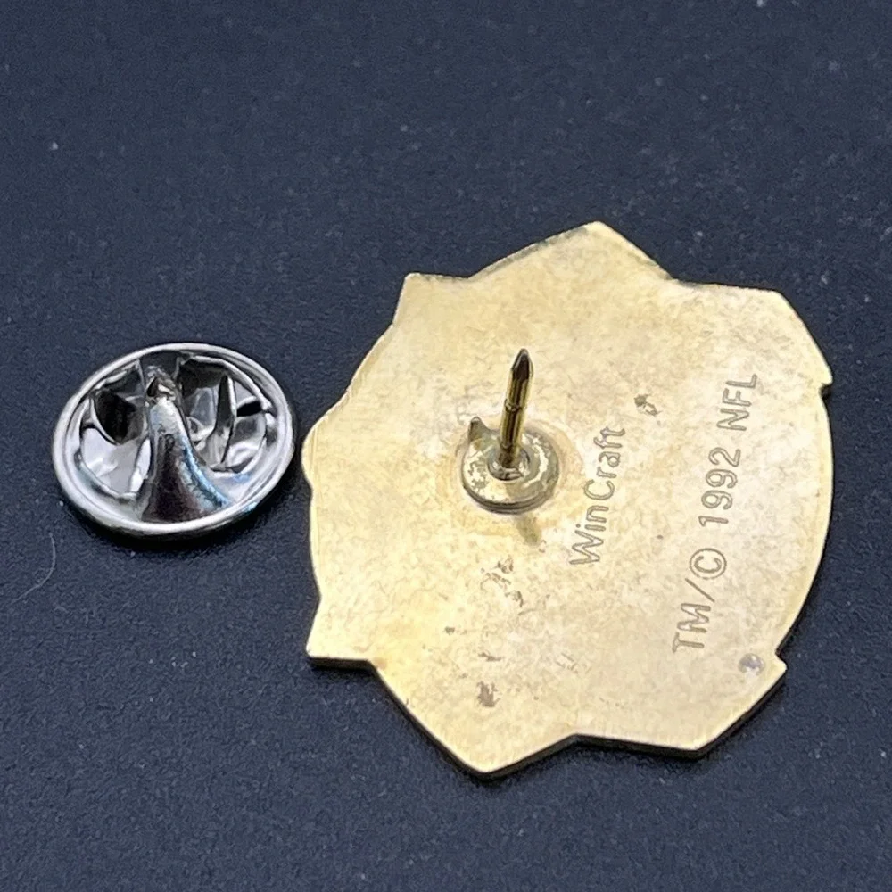 Super Bowl XXVII Pasadena‎ NFL Football Roses Lapel Hat Pin